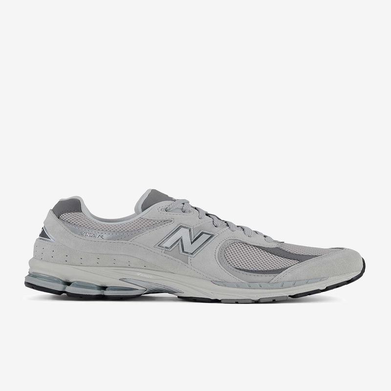 2002R Low-Top Sneakers in Rain Cloud