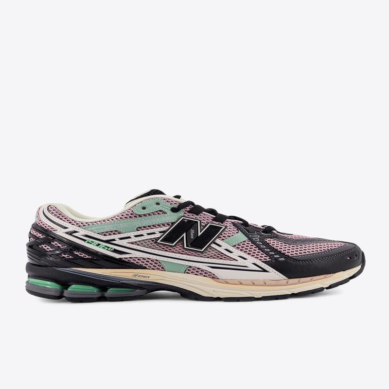 1906 Mesh Low-Top Running Sneakers